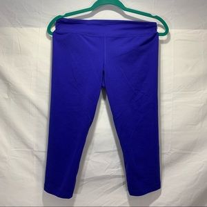 Woman’s Under Armour Size Medium workout pants